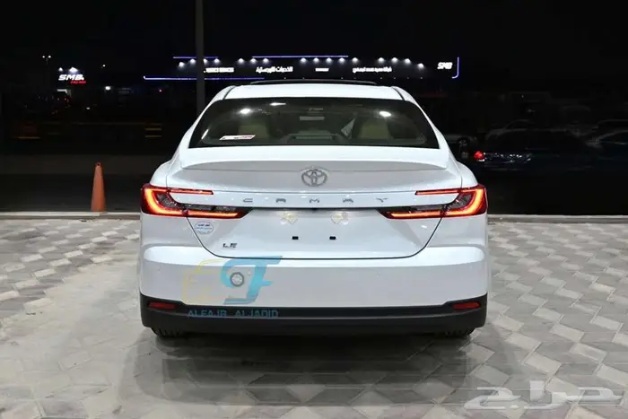 تويوتا كامري LE فتحة بالنقد والتقسيط 4