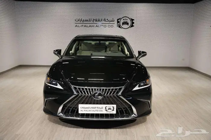 لكزس ES بفئات متعددة موديل 2025 3