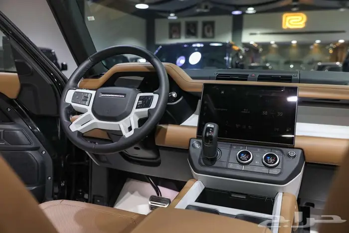 لاند روفر دفيندر 110 SE X-Dynamic V4 موديل 2026. 7