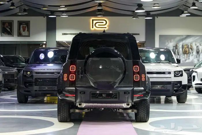 لاند روفر دفيندر 110 SE X-Dynamic V4 موديل 2026. 3