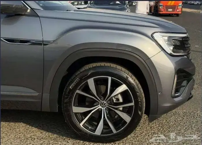 فولكس واجن تيرامونت 2024 R line شبه جديد 2