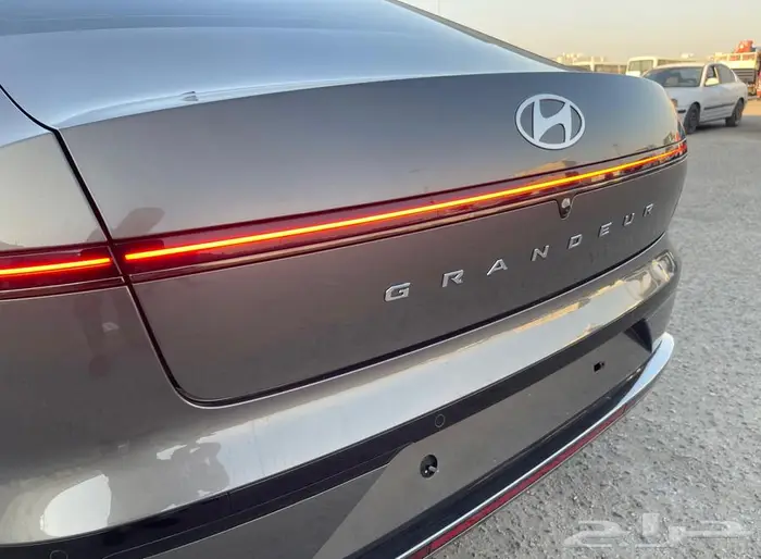 ازيرا 2023 وارد كوريا 10