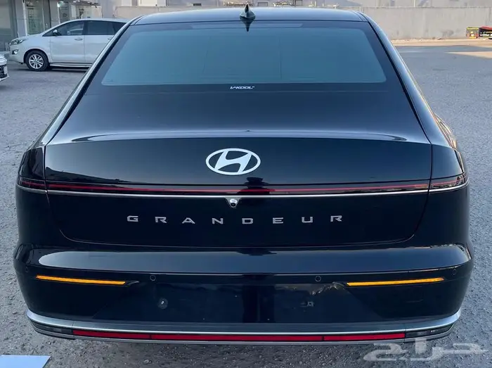 ازيرا 2025 وارد كوريا 1