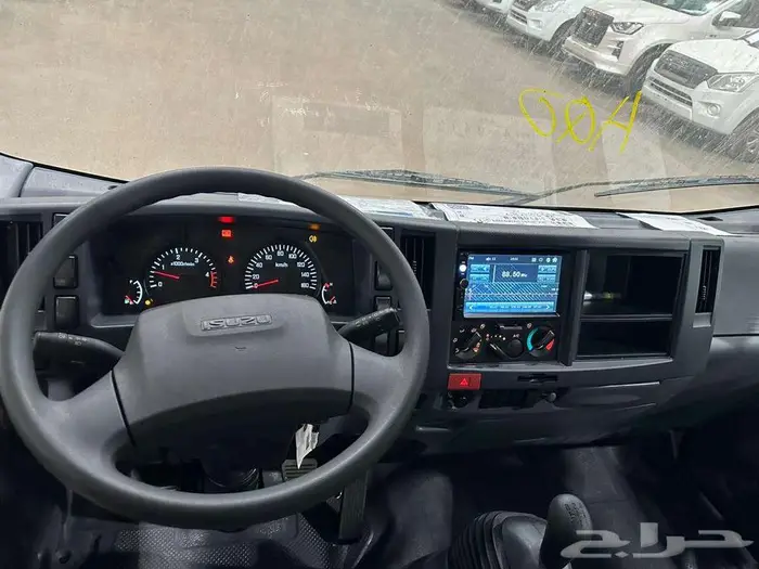 ايسوزو قلاب 3 طن مكيف يابانى موديل 2025 1