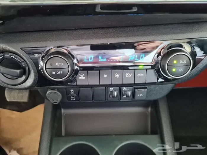 تويوتا هايلوكس S-GLX ديزل 2025 - عروض 50 50 14