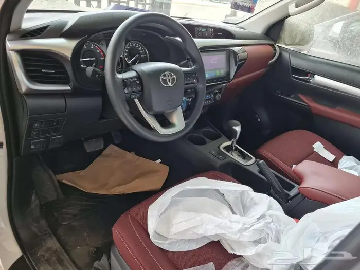 تويوتا هايلوكس S-GLX ديزل 2025 - عروض 50 50 16