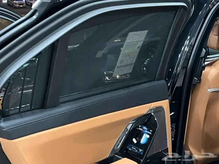 بي ام دبليو 735i موديل 2026 اصفار 20