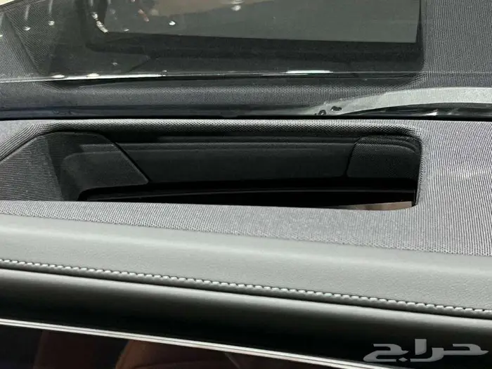 بي ام دبليو 735i موديل 2026 اصفار 17