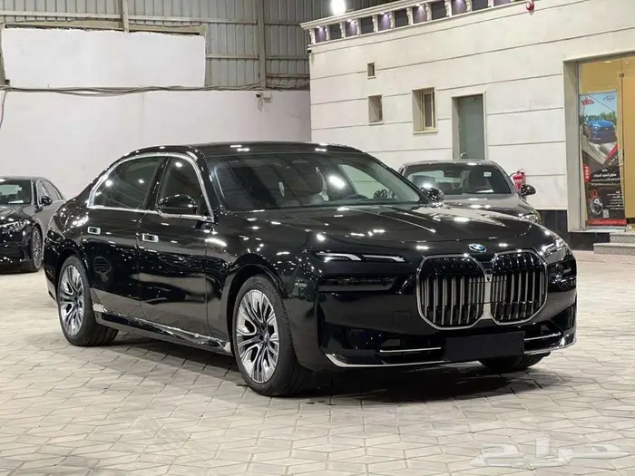 بي ام دبليو 735i موديل 2026 اصفار 2