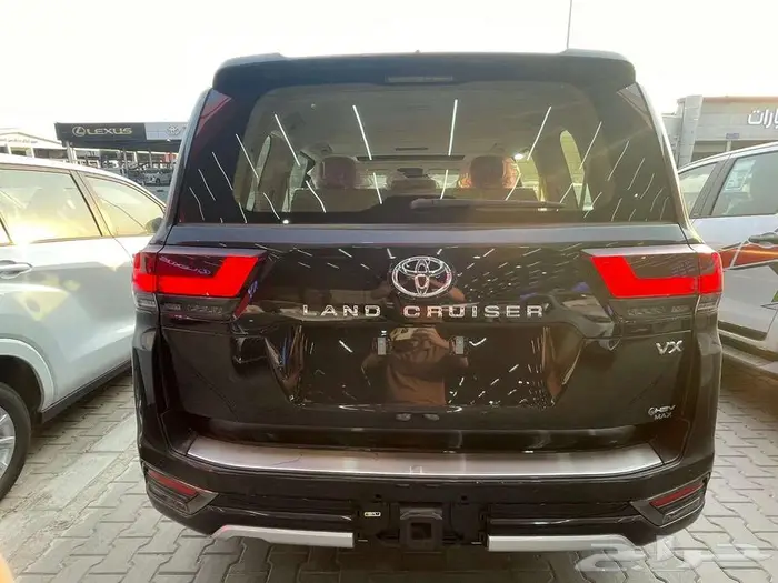 تويوتا لاندكروزر VX هايبرد 2025 وارد سعودي 5