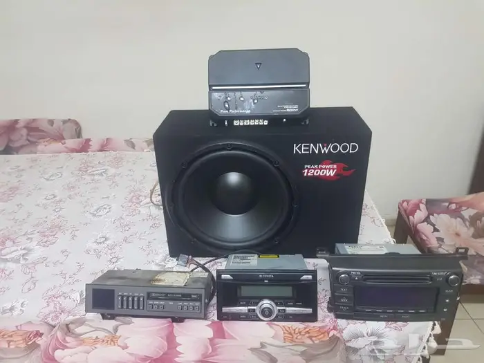 مسجلات سيارات اصلي واغراض للبيع وزجاج مرايا 0