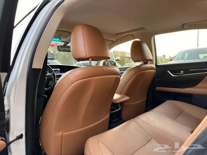 لكزس GS350 2018 21