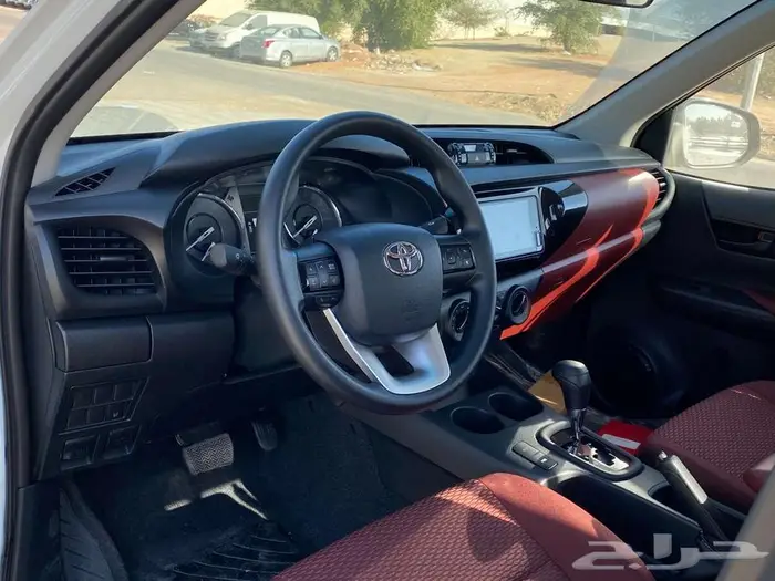 تويوتا هايلوكس فل كامل بنزين تماتيك 2025 كاش - اقساط 7