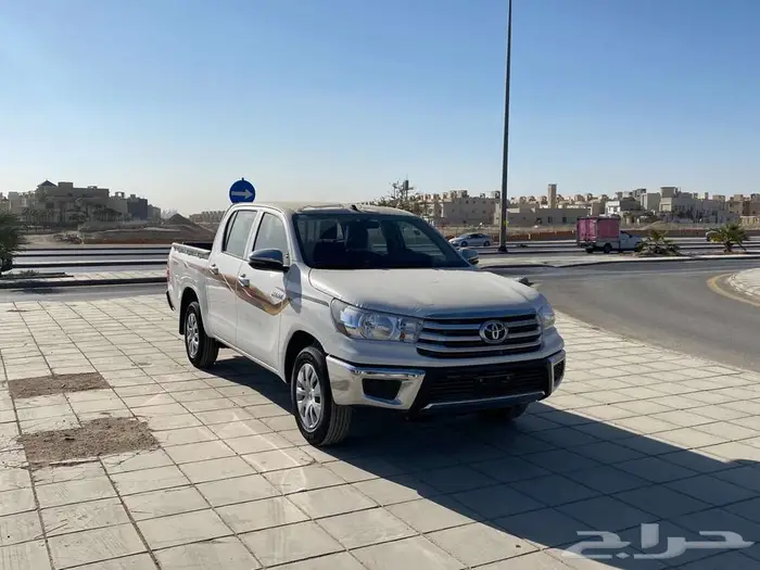 تويوتا هايلوكس فل كامل بنزين تماتيك 2025 كاش - اقساط 3