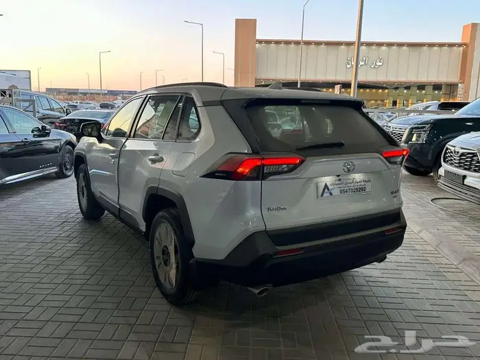 تويوتا راف فور XLE بنزين 2025 3