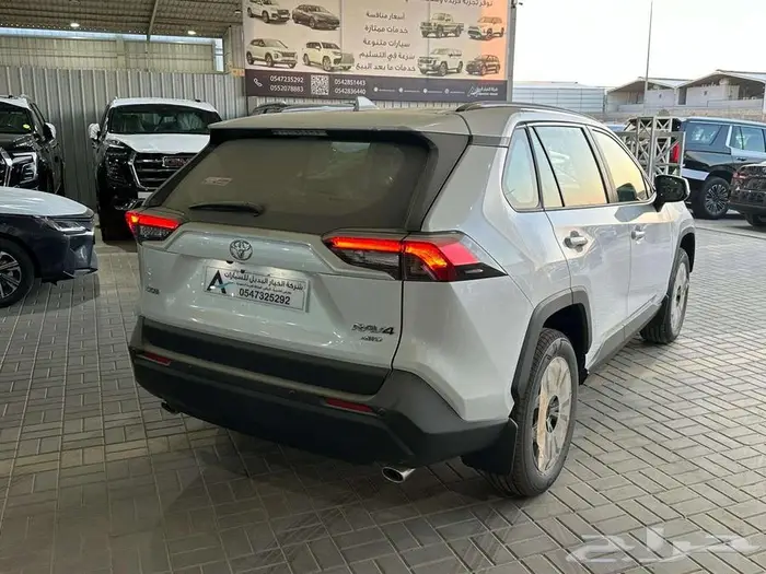 تويوتا راف فور XLE بنزين 2025 4