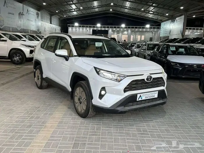 تويوتا راف فور XLE بنزين 2025 1