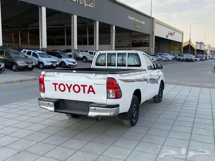 تويوتا هايلوكس غماره GLX بنزين 2025 كاش -اقساط 5