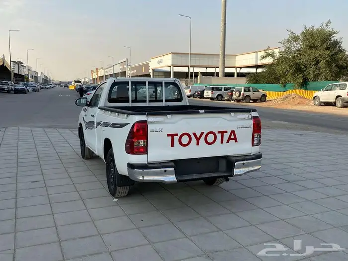 تويوتا هايلوكس غماره GLX بنزين 2025 كاش -اقساط 4