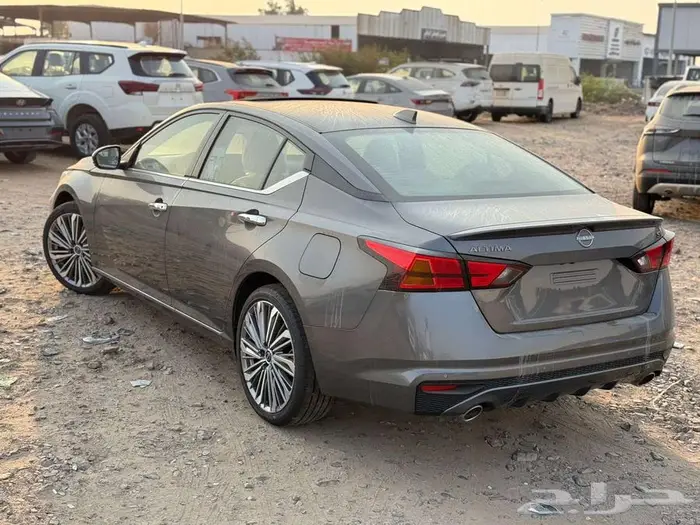 نيسان التيما اس في 2.5 2026 كاش او تقسيط. 2