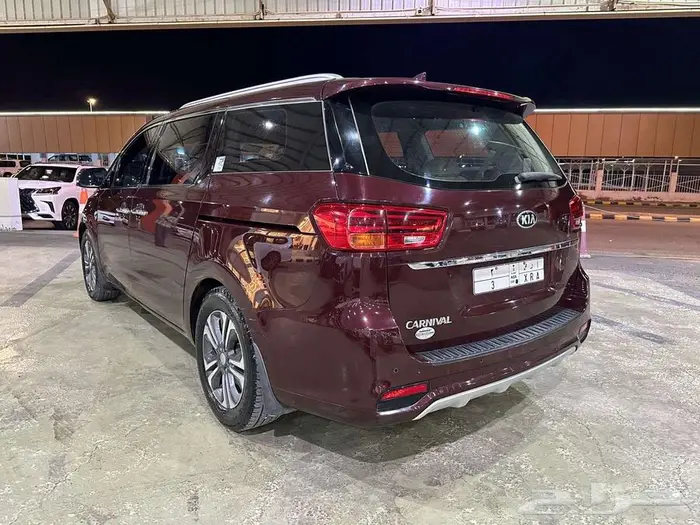 كيا كرنفال 2019 ديزل مستورد شاشه كاميرا فتحتين سقف 4