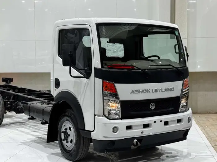 دينا 4 طن اشوك ليلاند 2023 الضمان الذهبي 1