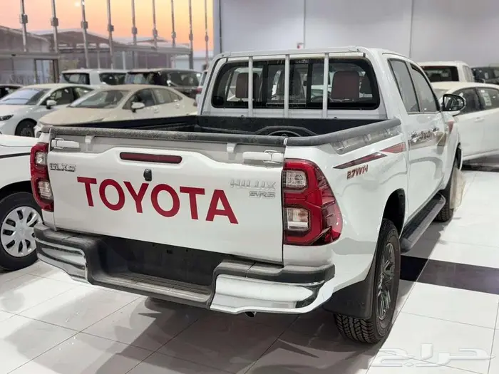 هايلوكس غمارتين اوتوماتيك بنزين فل كامل بريمي 2025 مفتاح 3