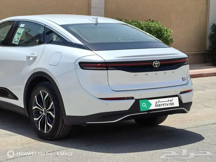 تويوتا كراون بريميوم هايبرد موديل 2025 4