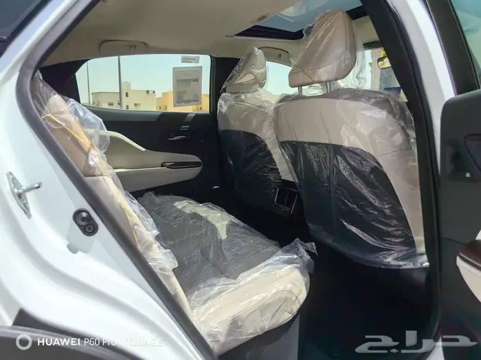 تويوتا كراون بريميوم هايبرد موديل 2025 28