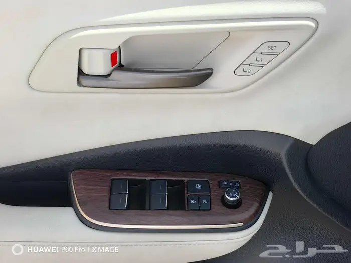 تويوتا كراون بريميوم هايبرد موديل 2025 35