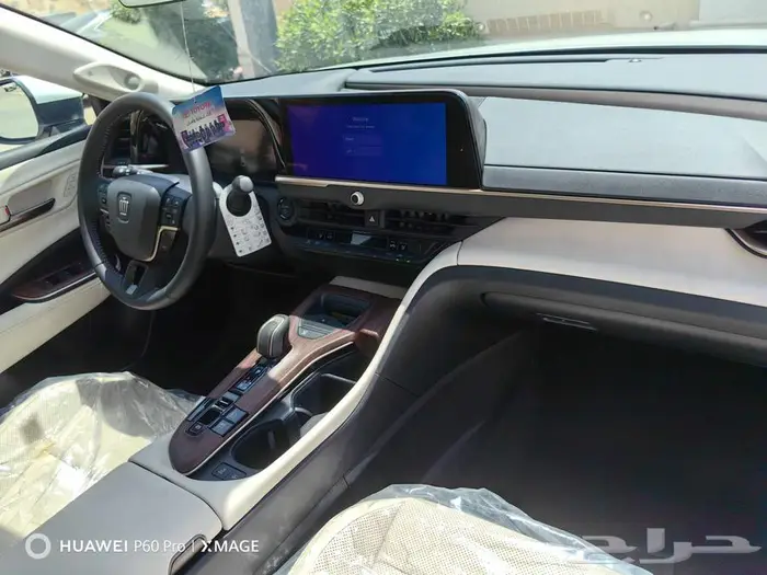 تويوتا كراون بريميوم هايبرد موديل 2025 36