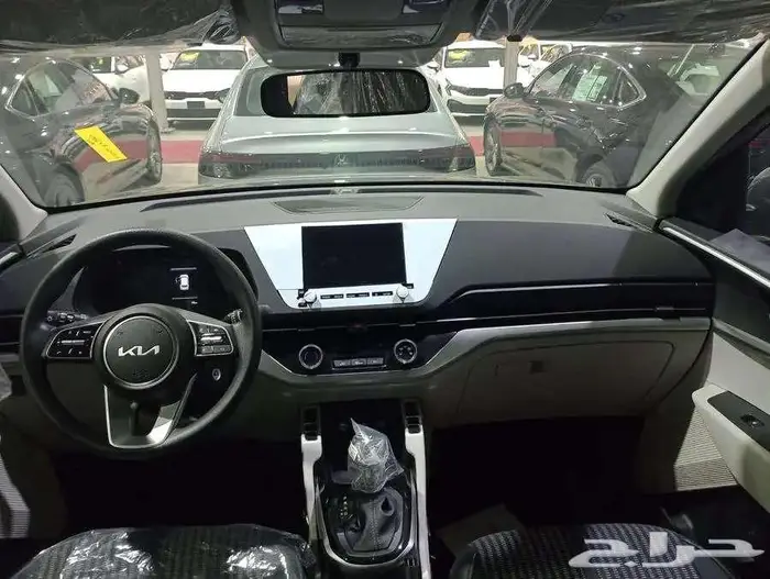 كيا كارينز 2025 5