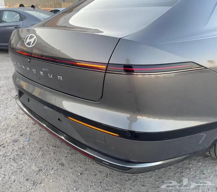 ازيرا 2023 وارد كوريا 11