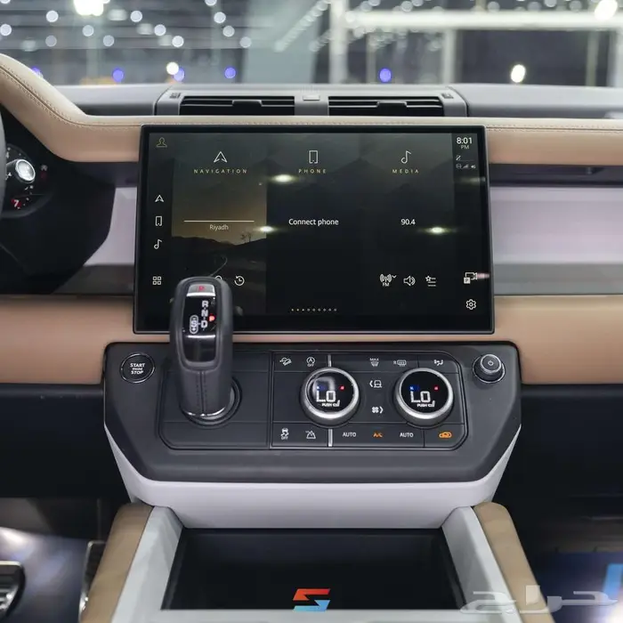 لاند روفر ديفندر 110 SE اكس ديناميك 2026 14