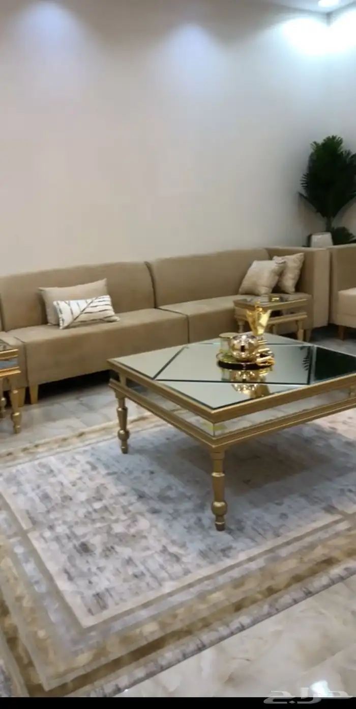 مجلس اخو الجديد مع طاولته وطاولات الخدمه وستارته 3