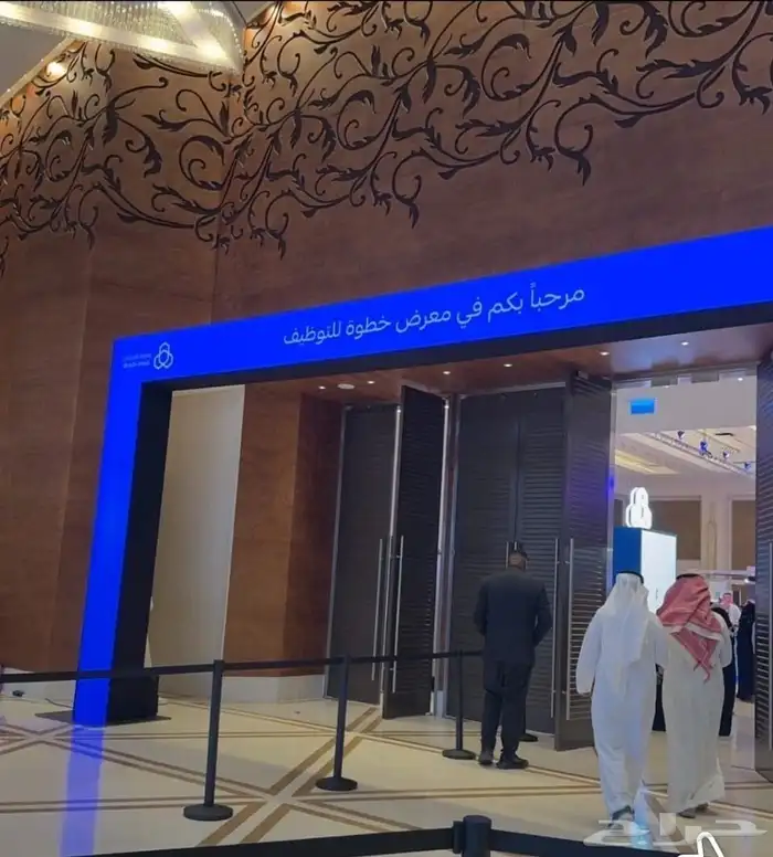 شاشات طولية LED جديدة للبيع 2