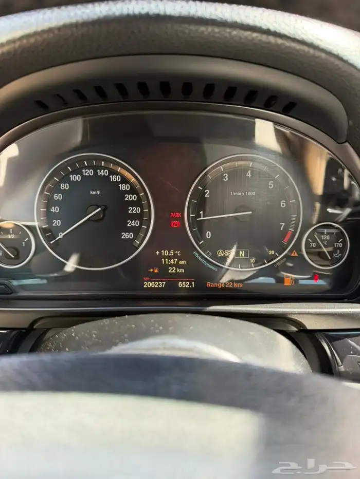 للبيع بي ام دبليو 2015 حجم 520i 6