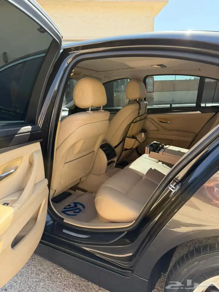 للبيع بي ام دبليو 2015 حجم 520i 4