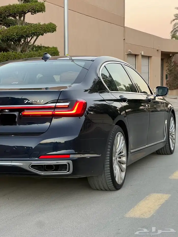 للبيع بي ام 740 2020 27