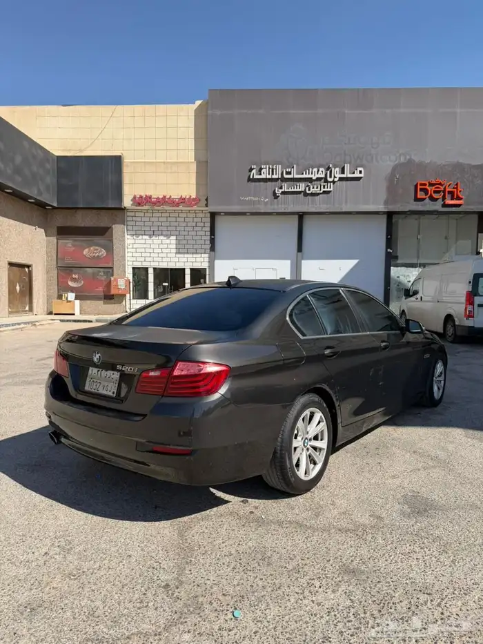للبيع بي ام دبليو 2015 حجم 520i 1