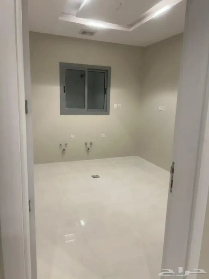 للأيجار شقة فاخرة في حي الصواري 7
