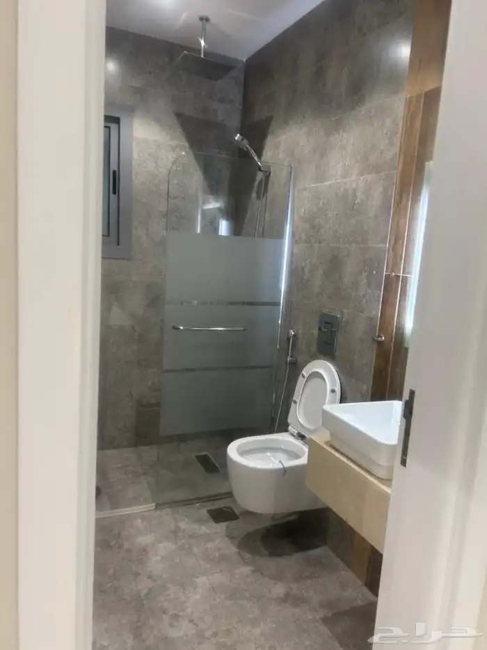 للأيجار شقة فاخرة في حي الصواري 23