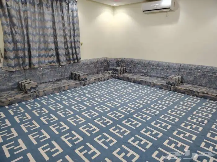 مجلس كبير ثلاث زوايا 2 ستارة و 4 مراكي بدون الفرشة 0