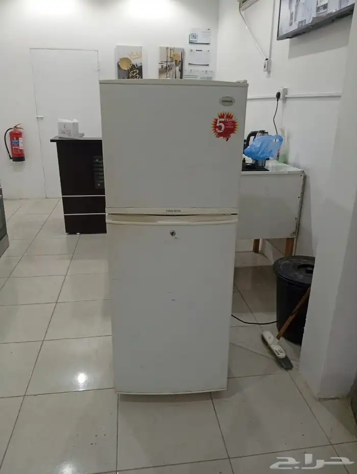 للبيع ثلاجة مطبخ شركة سامسونج ( مباع خارج الموقع ) 0