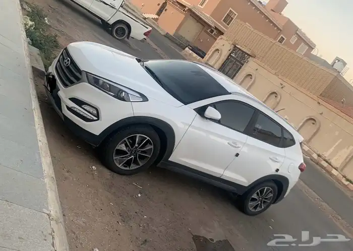 توسان 2018 ديزل مكينه كبيره 2000 للبدل فقط 1