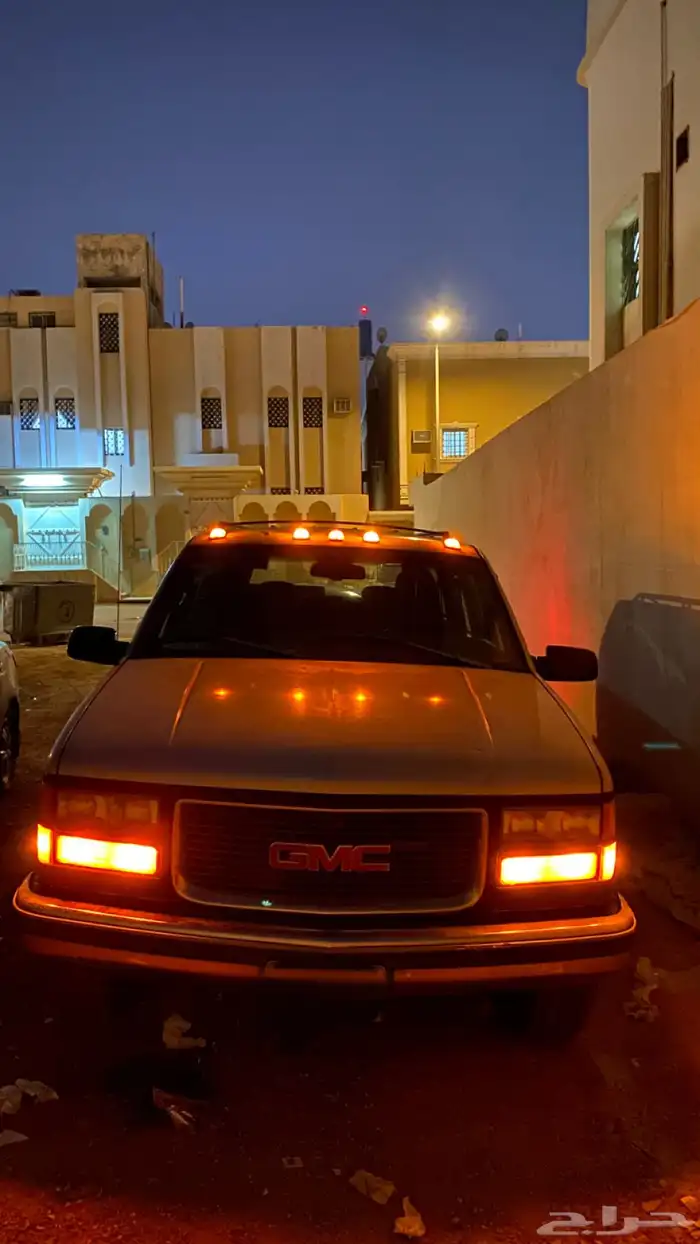 جي ام سي سوبربان 1996 ملكي 0