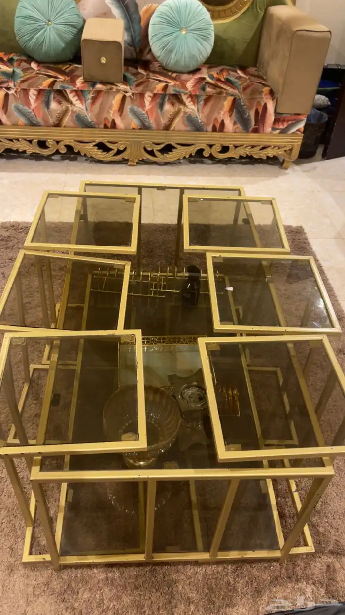 كنب مع طاولة وفرشه 0