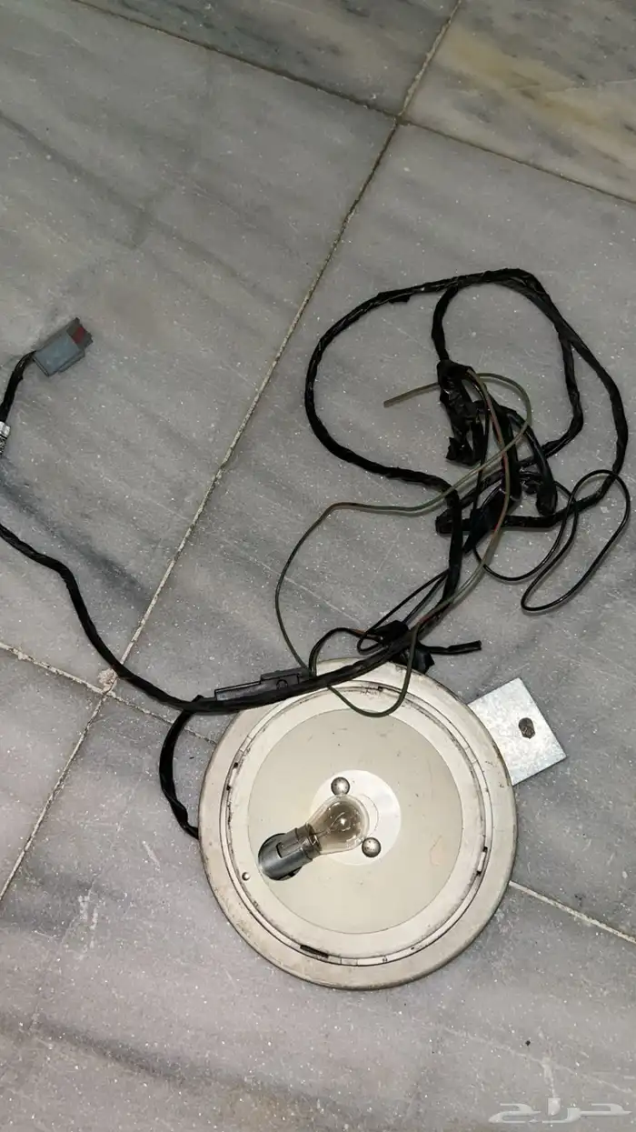 لمبة فورد بوليسي 1