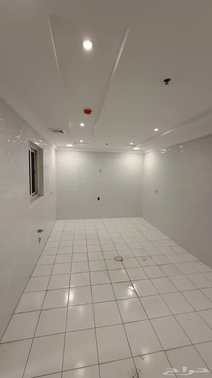 للبيع شقه ارضيه 5 غرف وصاله بالحمرا الخبر 7