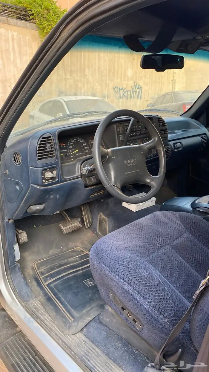 جي ام سي سوبربان 1996 ملكي 7